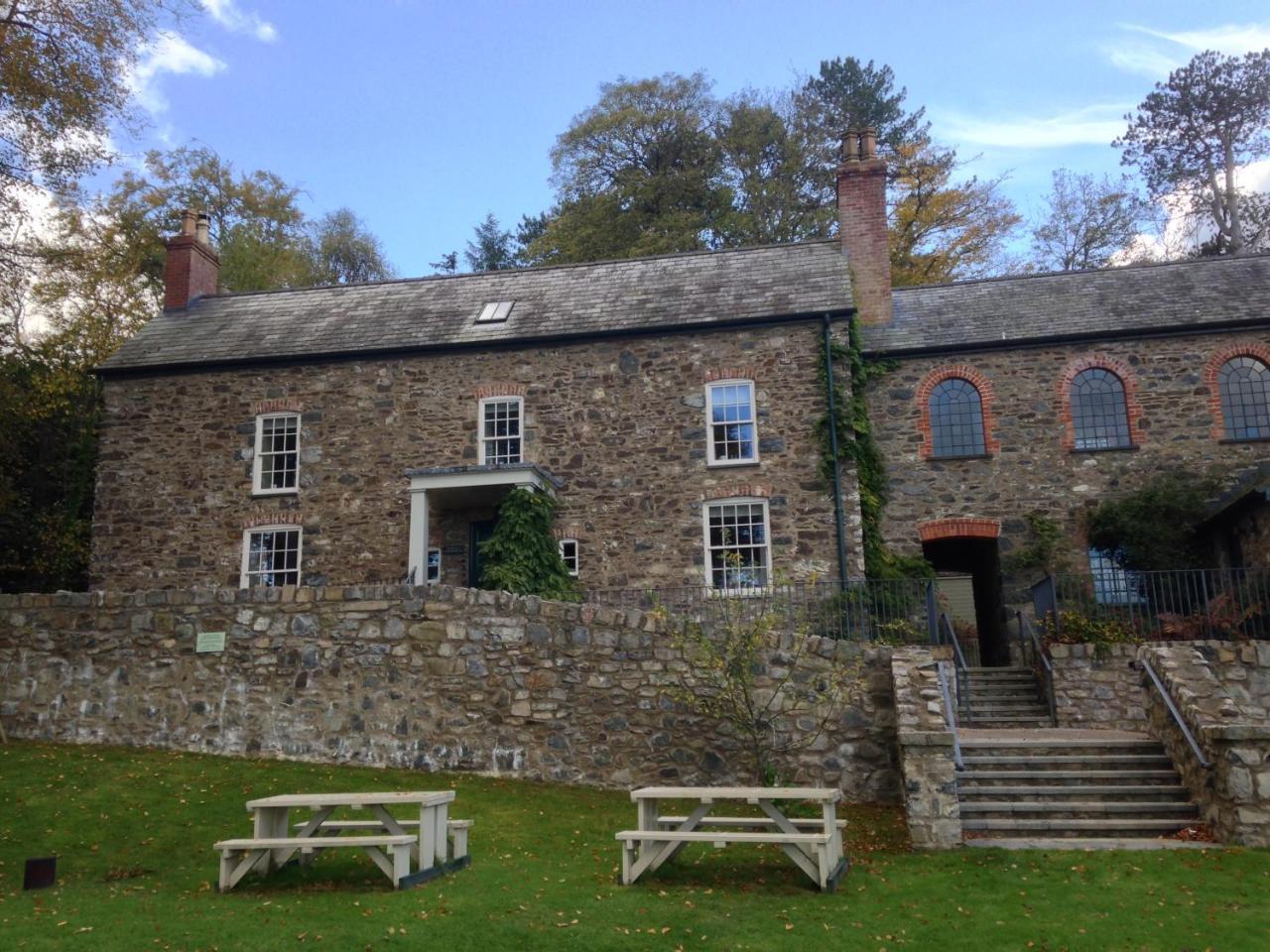 The Farmhouse At Bodnant Welsh Food Bed & Breakfast Conwy Exterior photo